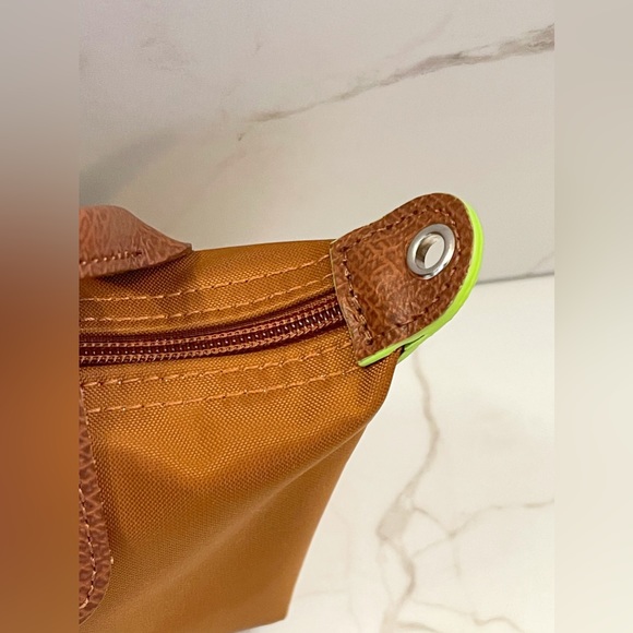 LONGCHAMP Le Pliage Pouch with Handle With Crossbody Strap - Picture 6 of 16